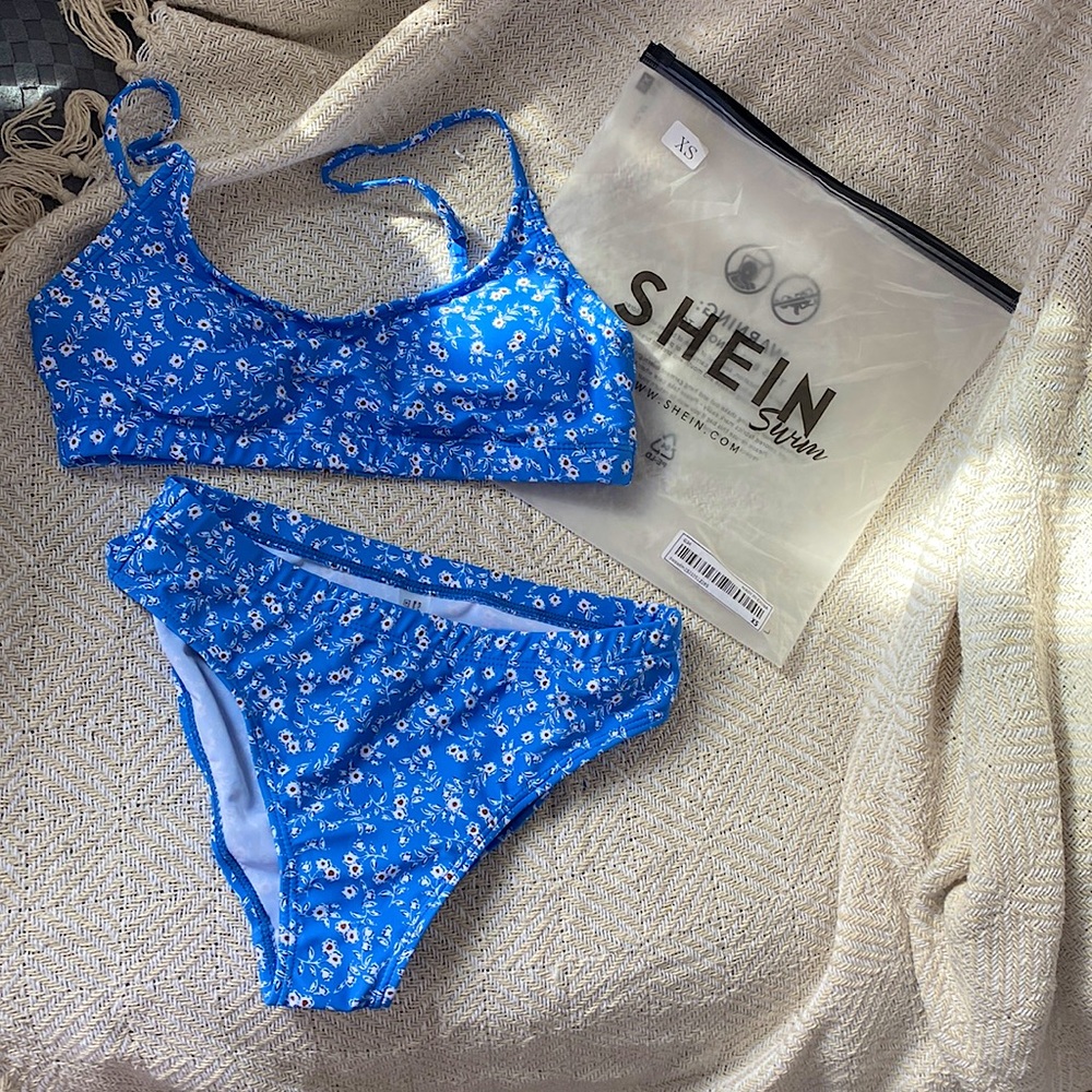 SHEIN blue floral swimsuit set